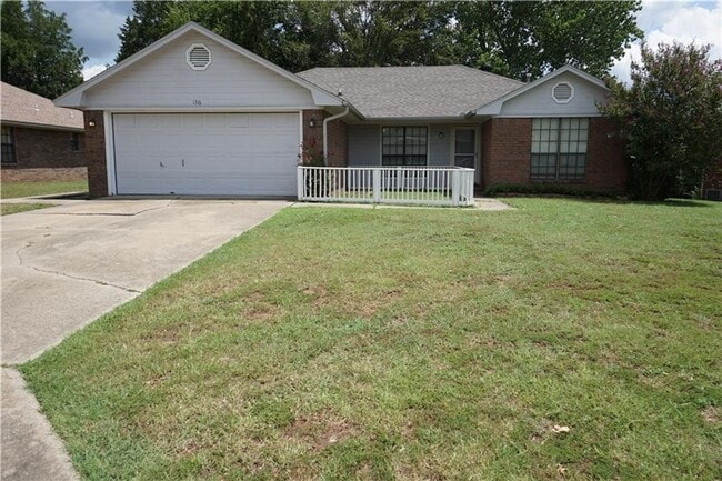 Building Photo - 4 Bedroom House, Gas Heat and Hot Water, N...