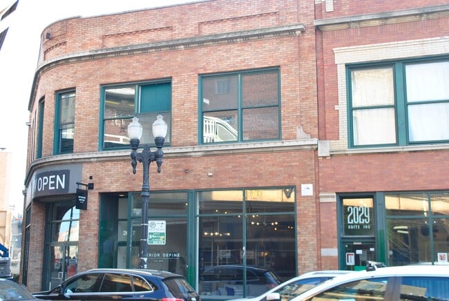 Photo - 2025 W North Ave Unidad 2A