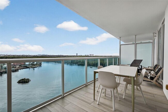 Building Photo - 400 Sunny Isles Blvd Unit 1207