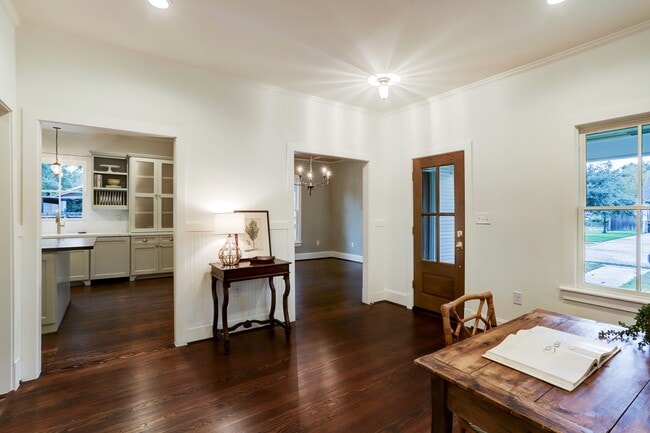 Photo - 138 Lakeview Dr