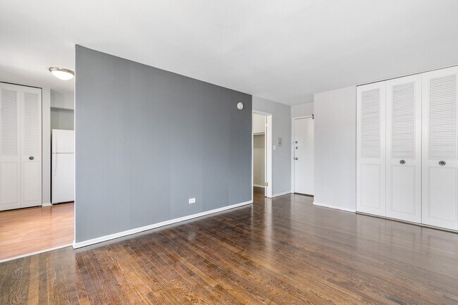 Photo - 6029 N Winthrop Ave