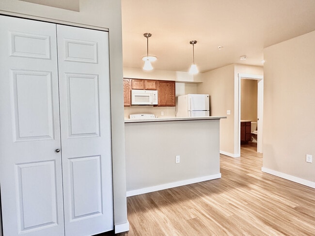 1BR, 1BA - 647SF