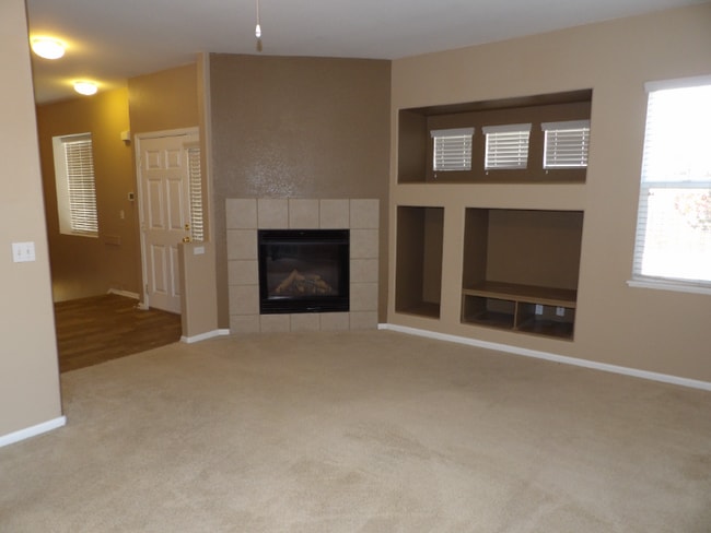 Photo - 4919 Turning Leaf Way