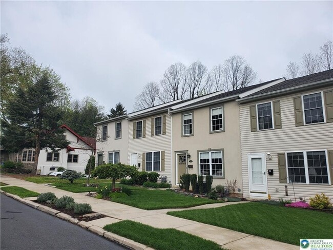 Photo - 2119 Walnut St