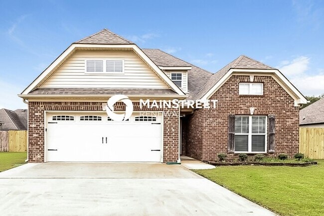 Building Photo - 4 Bedroom Pet-Friendly Home in MAYLENE, AL...