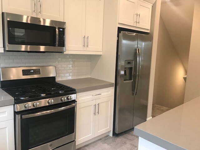 Photo - 1569 Castillo Way