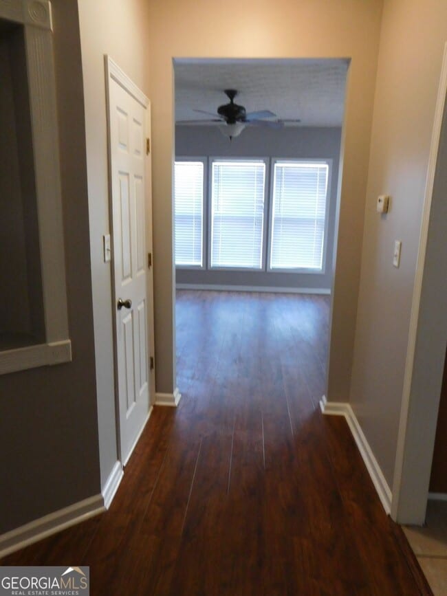 Photo - 566 Pond Lillies Rd SE