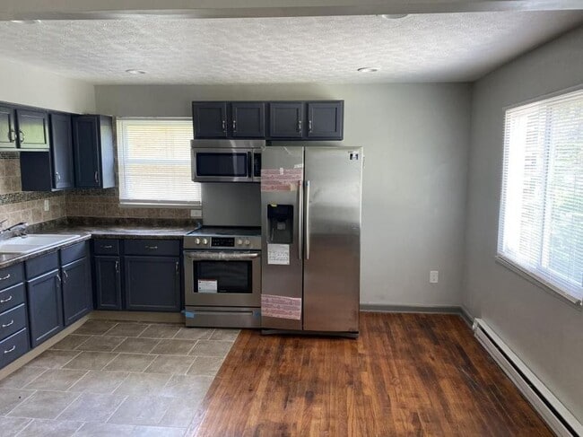 412 W Parkwood Dr Unit 1