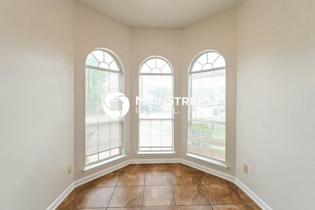 3 Bedroom Pet-Friendly Home in Memphis, TN with Main Street Renewal