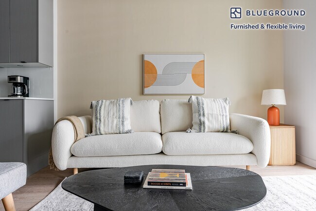 Photo - 3030 Potomac Ave Unit FL3-ID1025