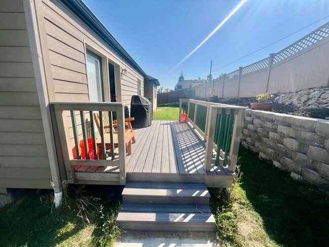 Photo - Dog Friendly 3 Bed 2 Bath Single Family Home with Fully Fenced Yard in Great Neighborhood!