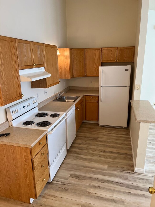 Building Photo - Holly St. - 1307/1309 Unit 1309