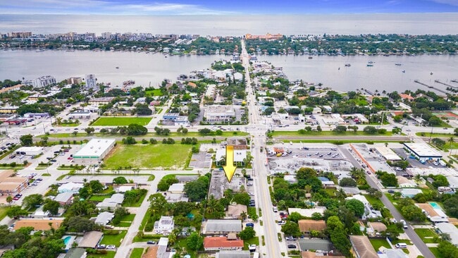 Photo - 301 W Ocean Ave Unit 4