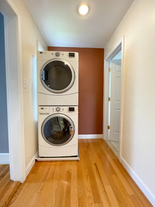 In-unit washer dryer is a great bonus! - 35 Green St Unit 2
