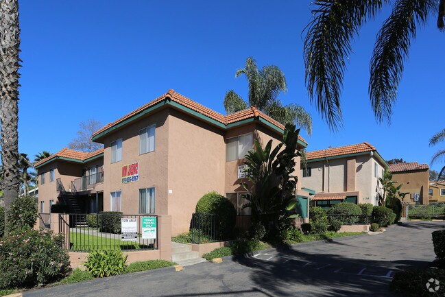 Photo - 3730-3758 Beyer Blvd