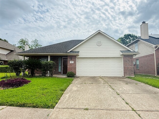 Building Photo - 1015 Andover Dr