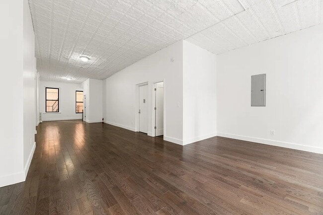 Photo - 52 W 27th St Unit 3