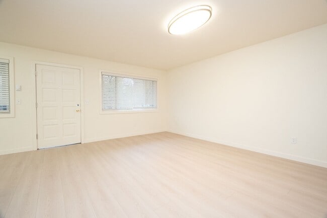Photo - Fully Renovated 2 Bedroom in the Heart of ... Unit CI1917