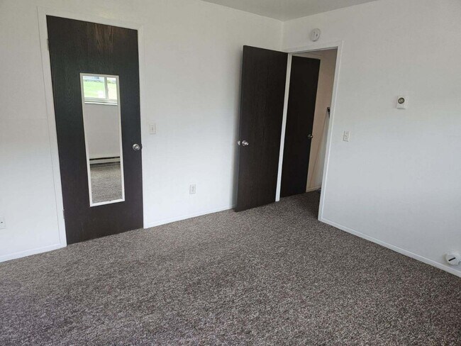 Photo - 1875 Michigan Ave