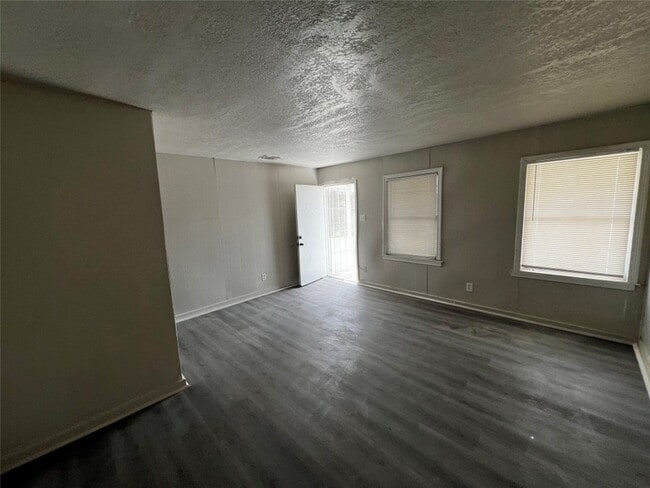 Photo - 5401 Doolittle Blvd