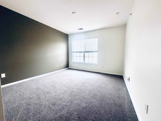 Photo - 5 Soho Dr Unidad 111