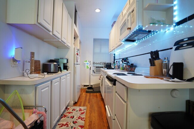 Photo - 57 Westland Ave Unidad 4