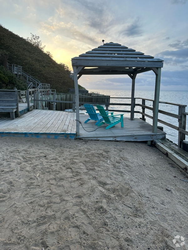 Building Photo - 19 Oceanside Dr Rental