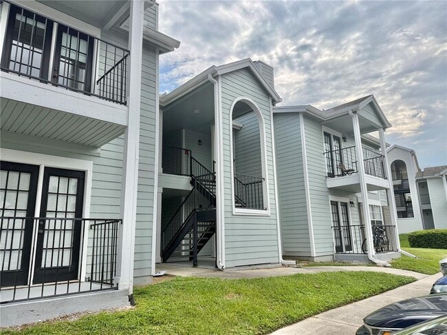 Building Photo - 2550 N Alafaya Trail Unit 5105