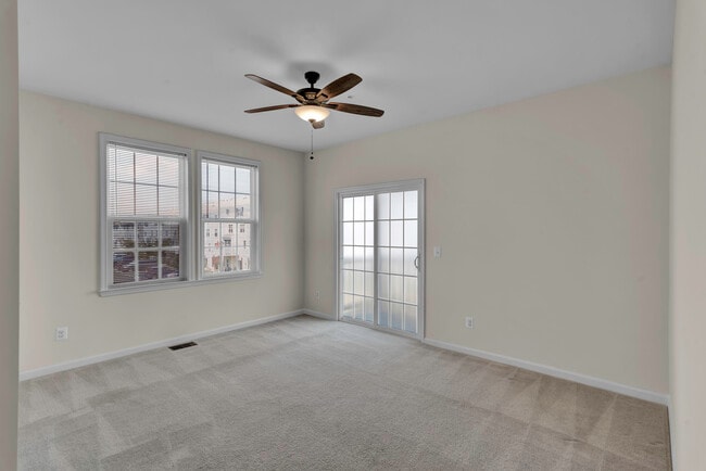 Photo - 24606 Byrne Meadow Sq