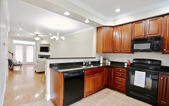 Photo - 250 E Delaware Ave