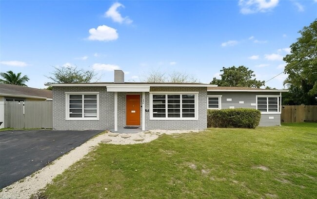 Building Photo - 55 NE 25th St Rental