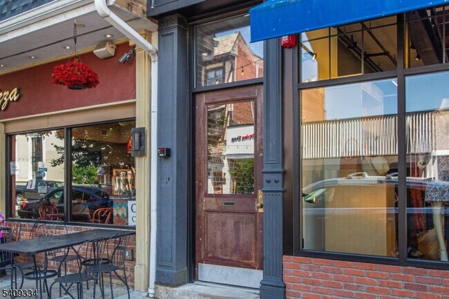 Photo - 44 Elm St Unidad Pent