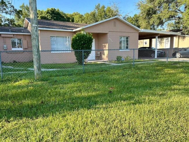 Building Photo - 4246 Minoso St Unit 1 Rental