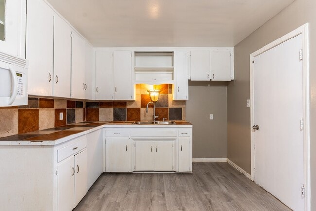 Photo - 3308 N Holman Ct