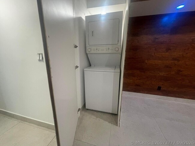 725 S 20th Ave Unidad 1