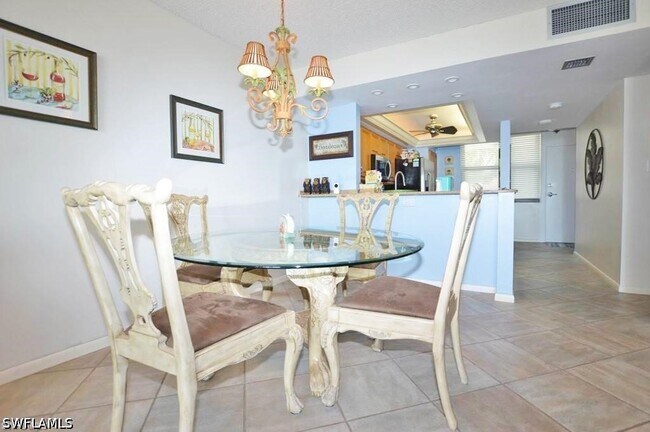 Photo - 260 Seaview Ct Unit 404