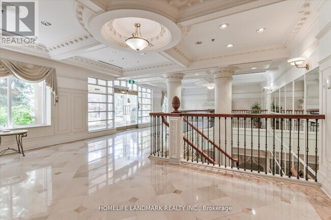 Photo - 18 Sommerset Way Unit 206
