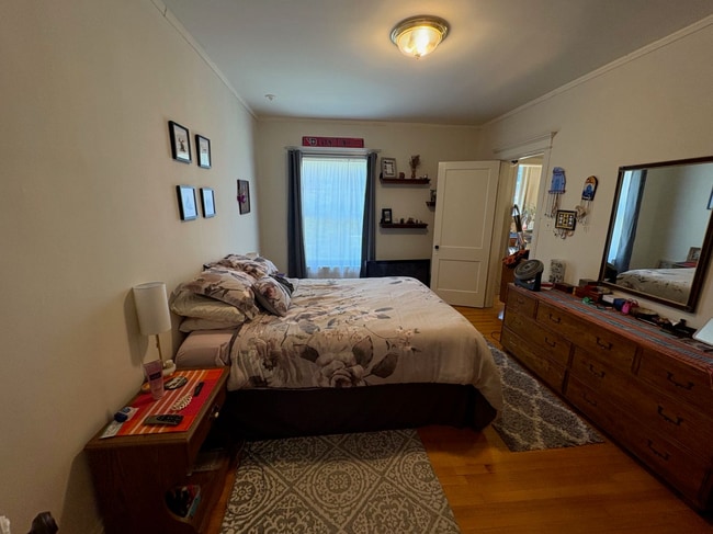 Photo - 3615 N Pine Grove Ave Unit 2W