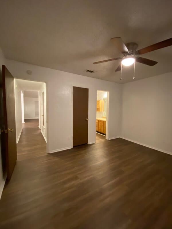 Master bedroom & Bath - 4502 Brown Bark Pl Unit A