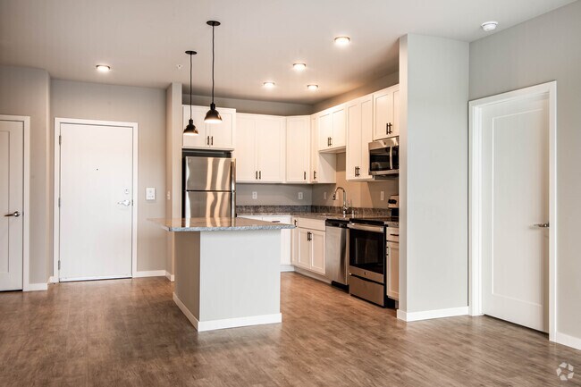 1BR, 1BA - 857SF - The Hamptons at Hilldale