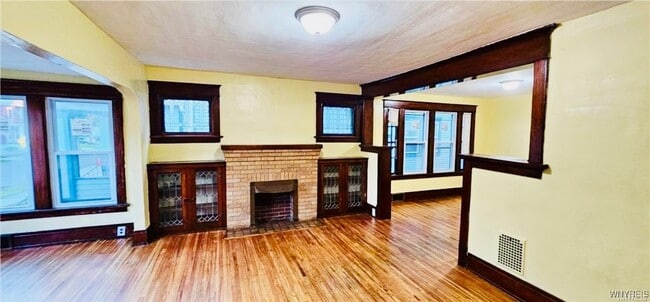 Photo - 320 Jewett Ave
