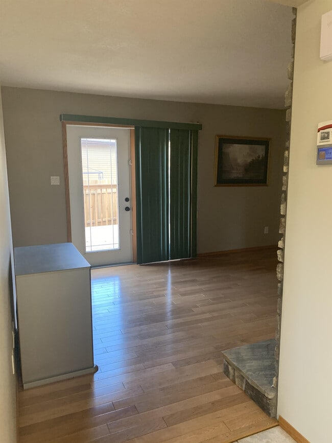 Photo - 5200 43rd St NE