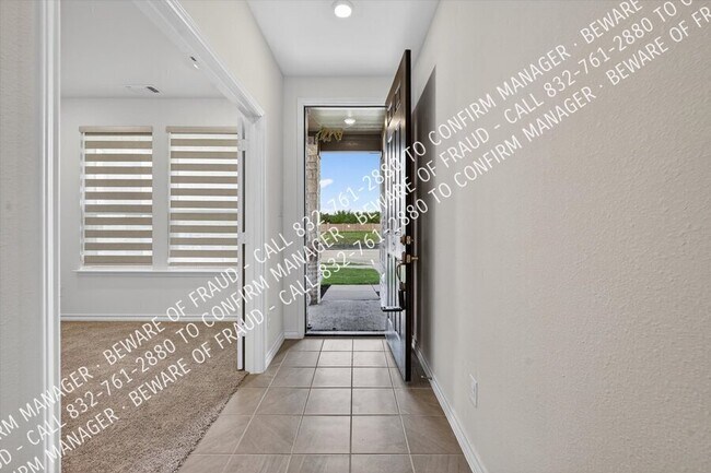 Photo - 707 Windhaven Dr