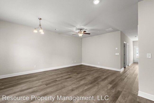 Townhome In Oakwood, GA!