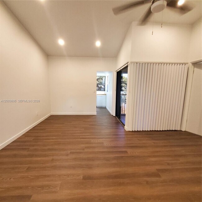 1211 S Independence Dr Unit 1211E