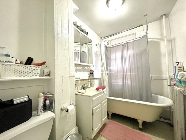 Photo - 2 Champney Pl Unit 3