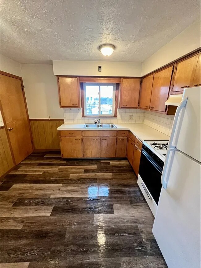413-415 Grandview Ave