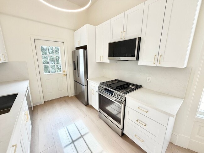 Photo - 937-941-941 Hayes St Unit 937 Hayes St