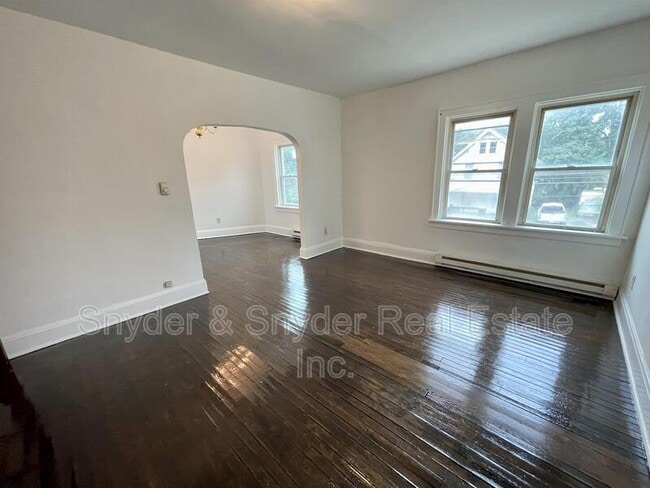 Photo - 815-817 Johnston St