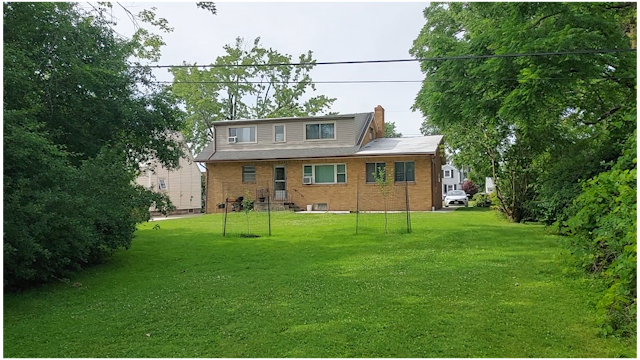 Back of the property. - 1145 Cleveland Dr Unit Lower Apartment - 1st Flr
